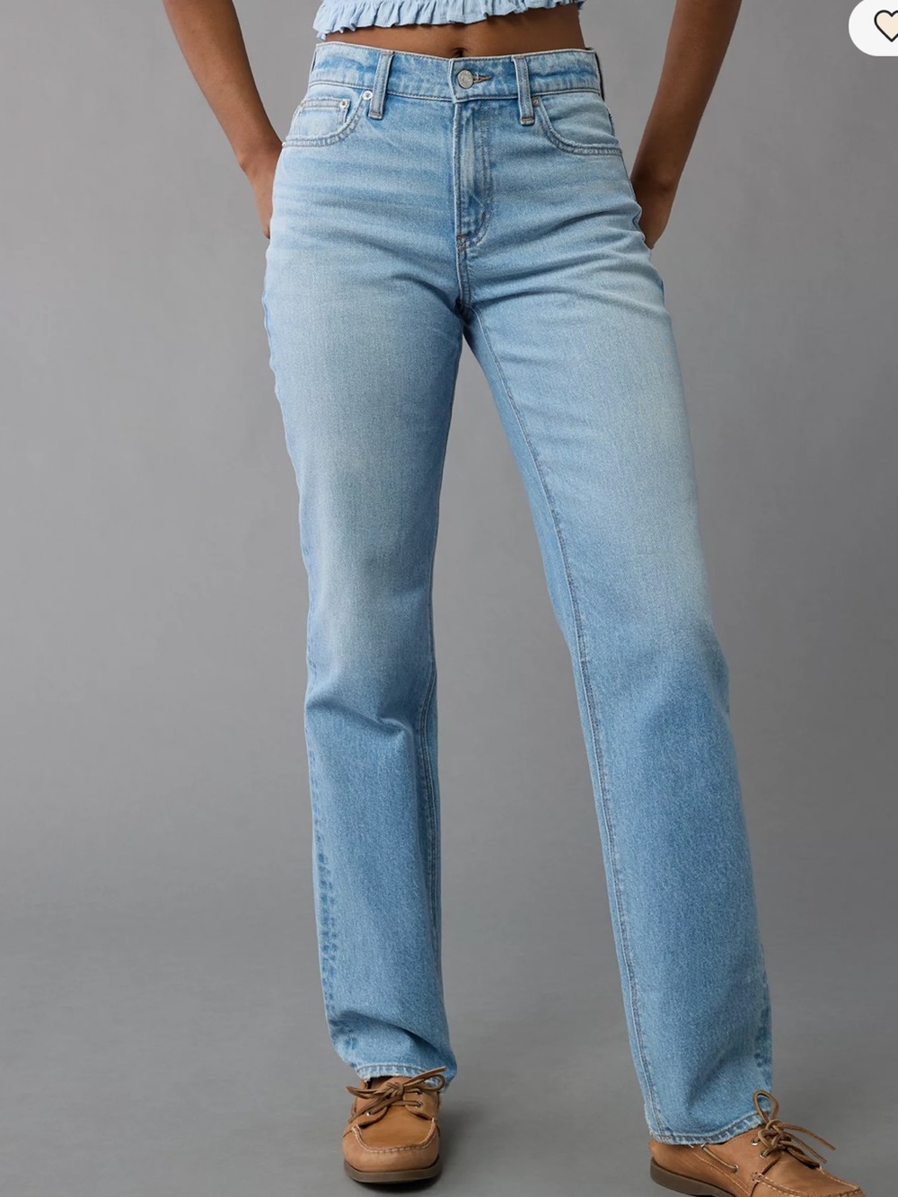 American Eagle Super High Rise Straight Jeans Size 12 Womens Light Wash Blue